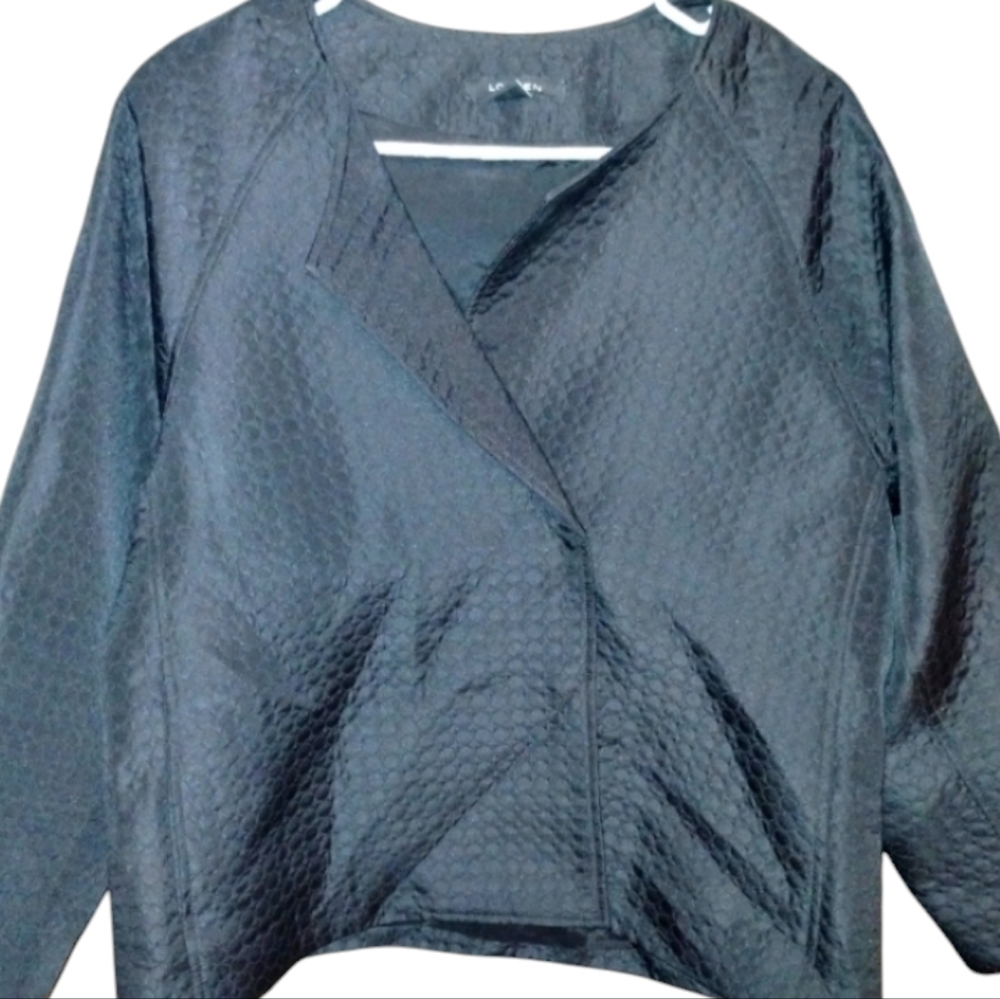 Louben black full cut jacket, wide sleeves size 12, great condition
